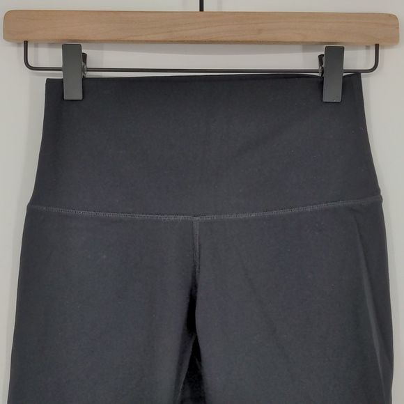 Everlane Women's The Perform Bike Short Size Extra Small Black Lightweight - Picture 2 of 12